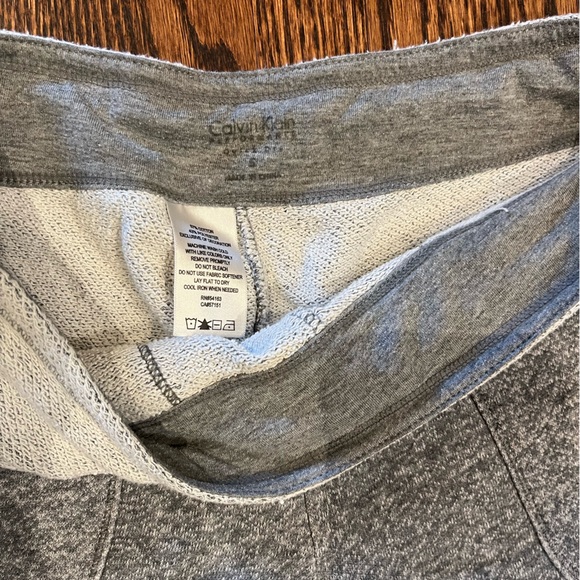 CALVIN KLEIN JOGGING PANTS - Picture 4 of 9